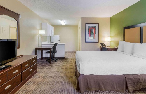 Extended Stay America Suites - Fayetteville - Owen Dr. image 9